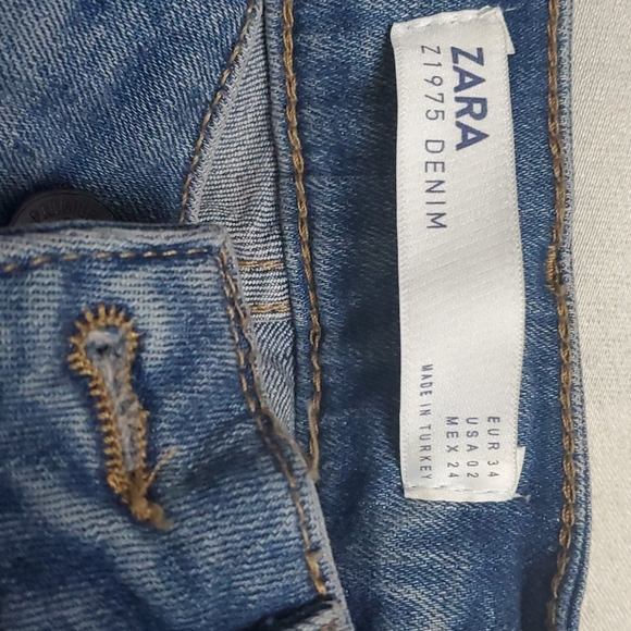 Jeans - Picture 2 of 3